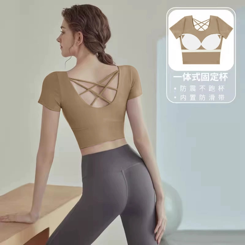 2025 Spring New Women's Yoga Suit with Padded Short Sleeve, Pilates Sportswear with High-End Feeling Set