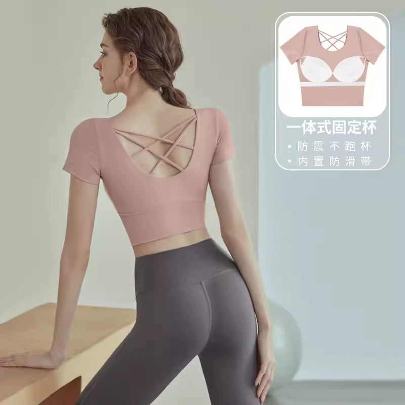 2025 Spring New Women's Yoga Suit with Padded Short Sleeve, Pilates Sportswear with High-End Feeling Set